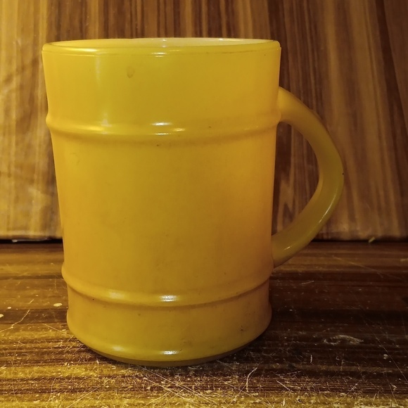 Vintage 1960s Anchor ⚓️ Hocking Fire-King yellow barrel mug coffee ☕️ cup - Picture 1 of 4
